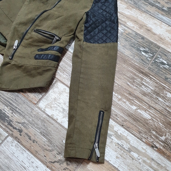 Jacket - Picture 3 of 7